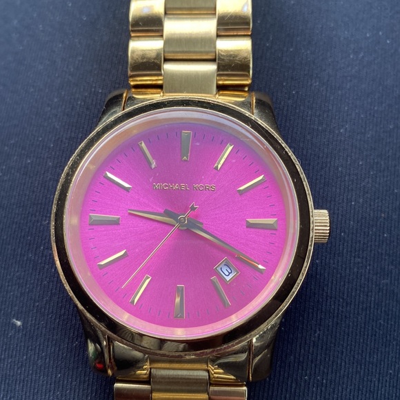 Michael Kors Watch 💕 - Picture 3 of 3